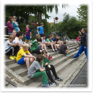 Kinder beim Schulsport